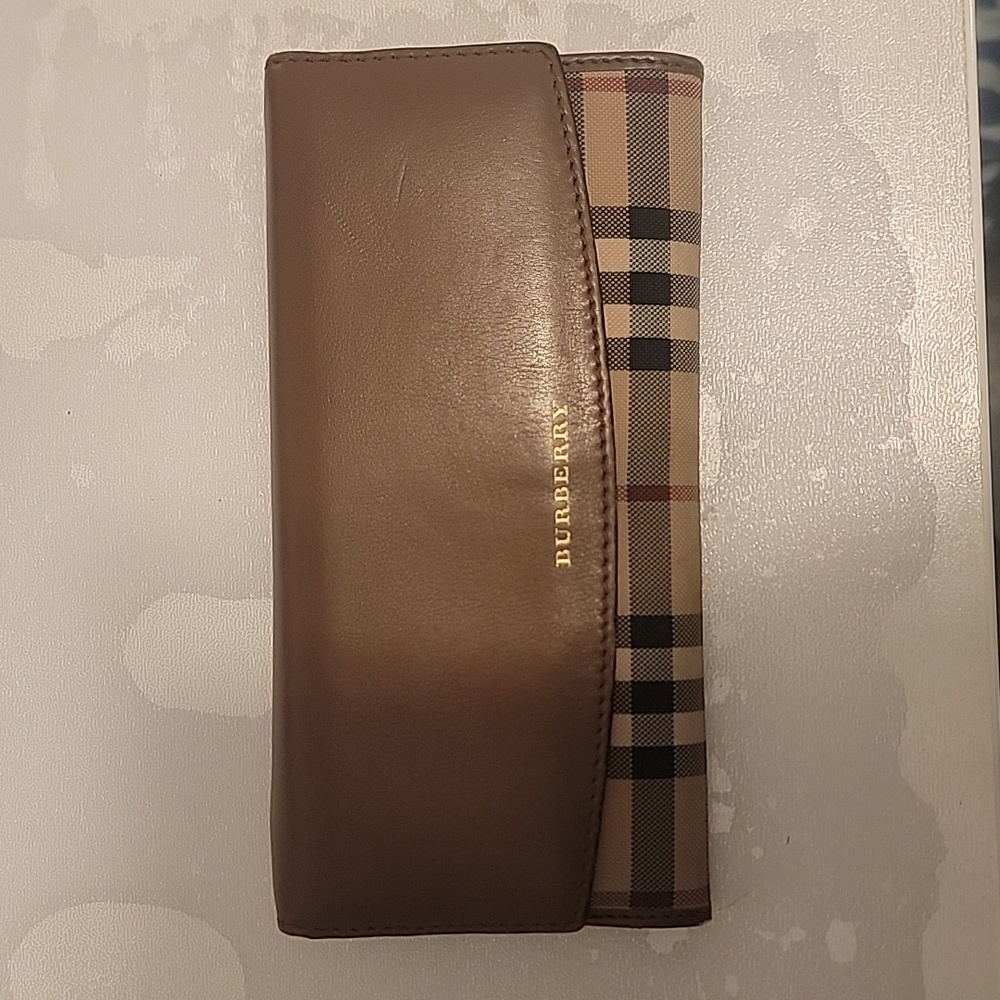 Burberry Porter Continental Wallet